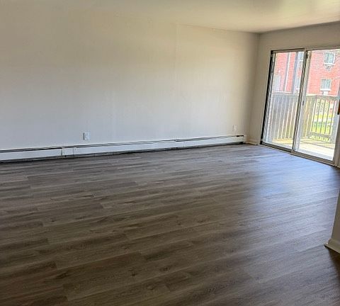2nd image of 81 Shaker Heights Rd #76