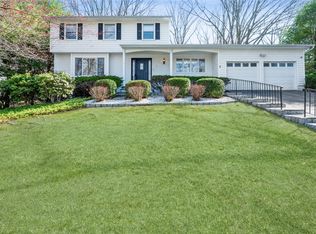 14 Reeback Dr, Ossining, NY 10562