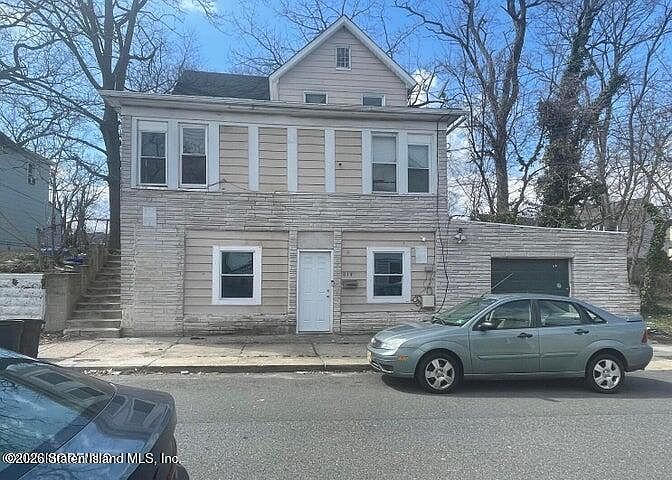 1st image of 614 Pine St