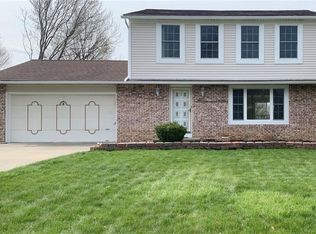 8799 N Gateway Dr, North Royalton, OH 44133