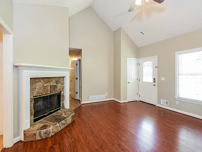 503 Brooksdale Dr — Photo 6