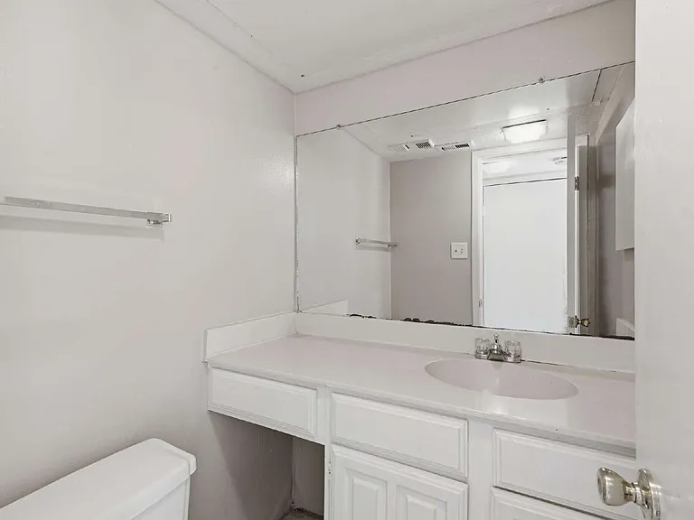 2120 Wilcrest Dr #108 — Photo 6