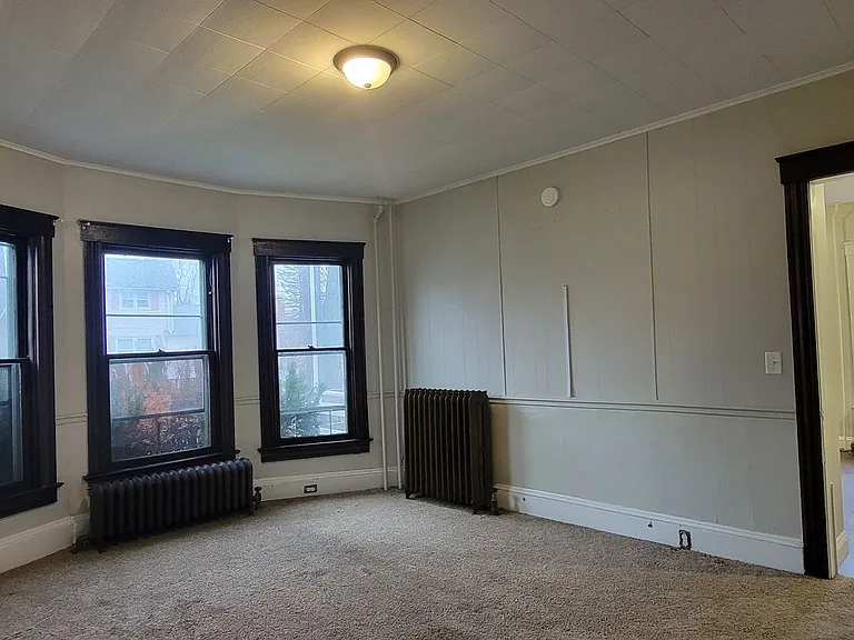 155 Oakwood Ave — Photo 10