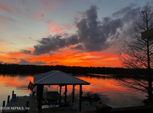 215 SPORTSMAN Drive, Welaka, FL 32193