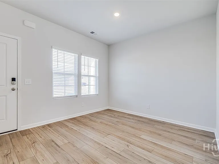 131 Freesia Dr — Photo 5