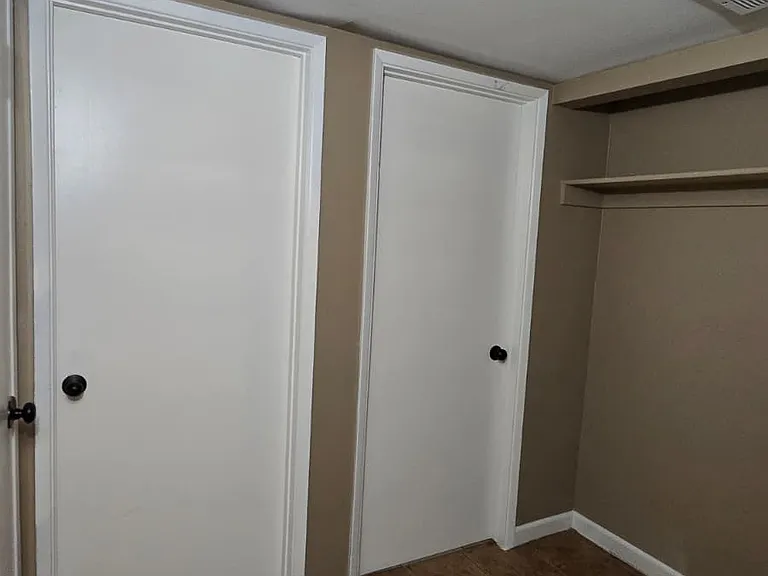 8437 W Roma Ave — Photo 11