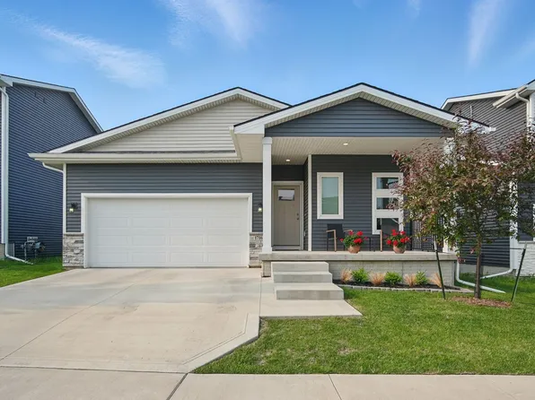 1716 Ashwood Ave, Norwalk, IA 50211