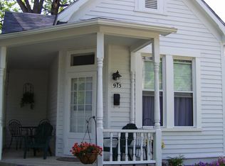 915 S 4th St, Saint Charles, MO 63301