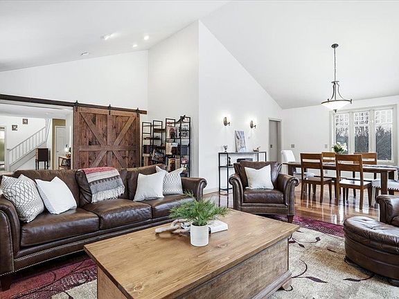 5th image of 99 Brown Hill Road