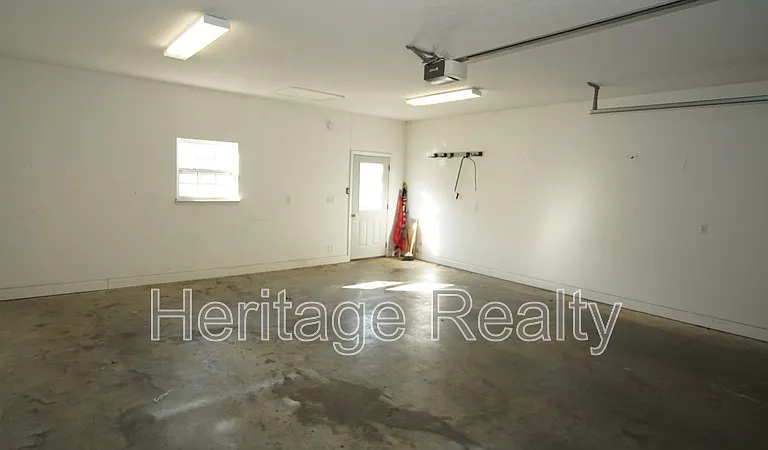 3006 Franklin Ave — Photo 24