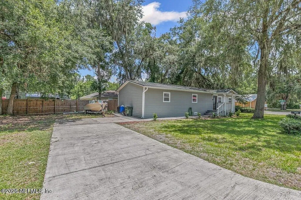 4 bed, 2.0 bath, 1296 sqft, $1,850 — Photo 4