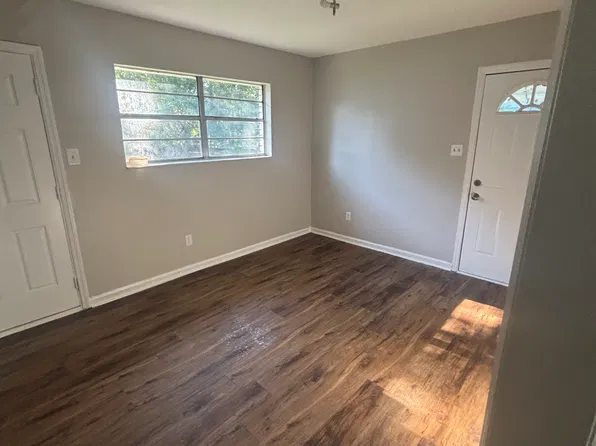 921 Jamestown Dr, Valdosta, GA 31601