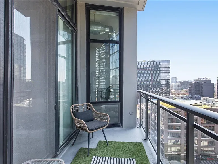 740 W Fulton St #1108 — Photo 13