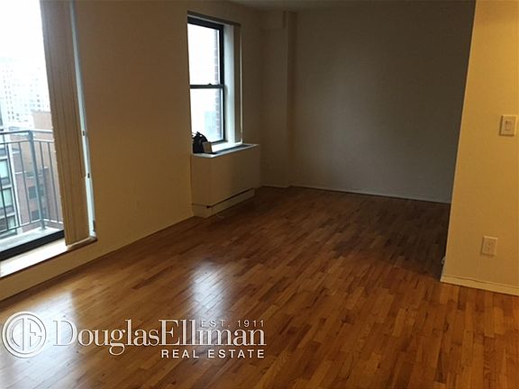 5th image of 241 E 86th St APT 15D