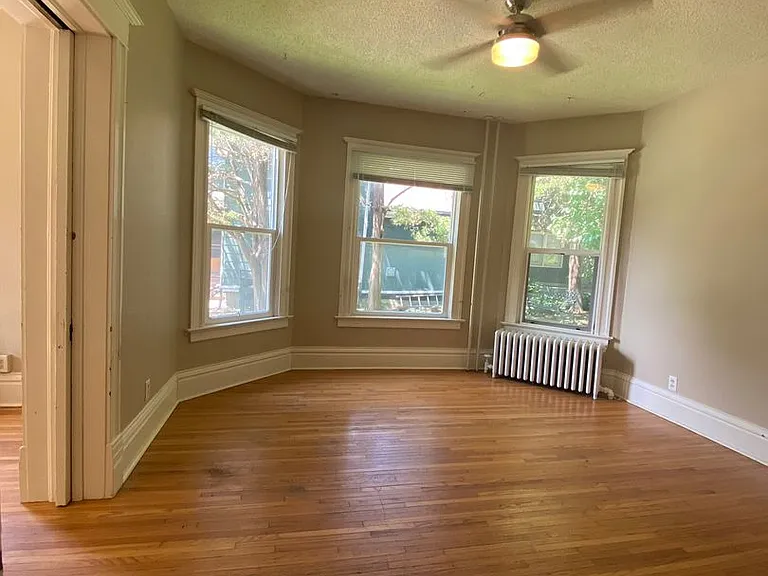 520 Church St — Photo 8