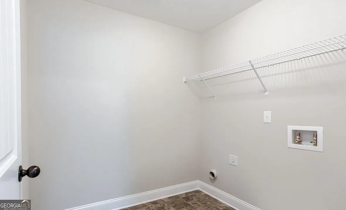 4 bed, 2.5 bath, $2,395 — Photo 2