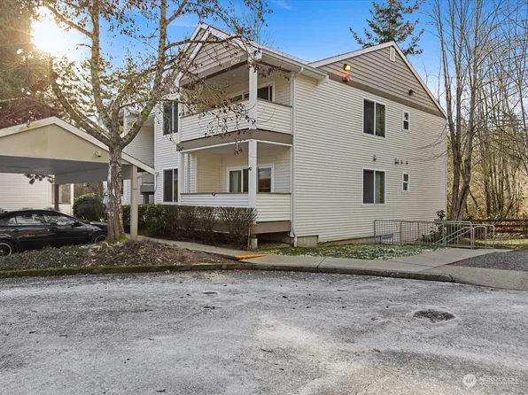 19732 50th Avenue W #102, Lynnwood, WA 98036