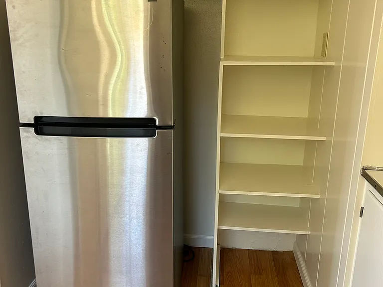 230 N Cedros Ave #230 — Photo 7