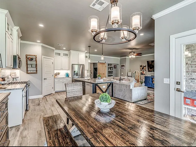 17623 Walnut Creek Rd — Photo 8