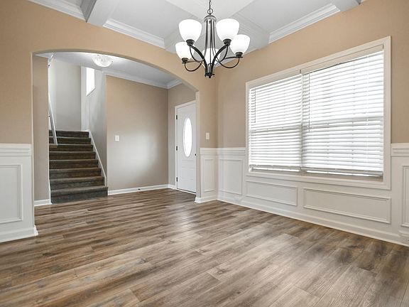 3rd image of 312 Winter Terrace Ln