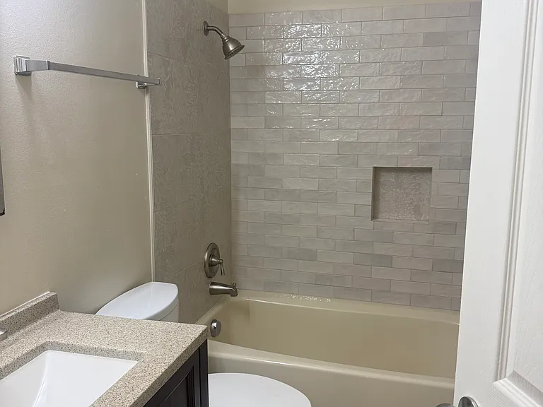 130 Village Ct — Photo 9