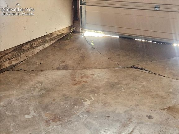 5th image of 25 Minden Cir
