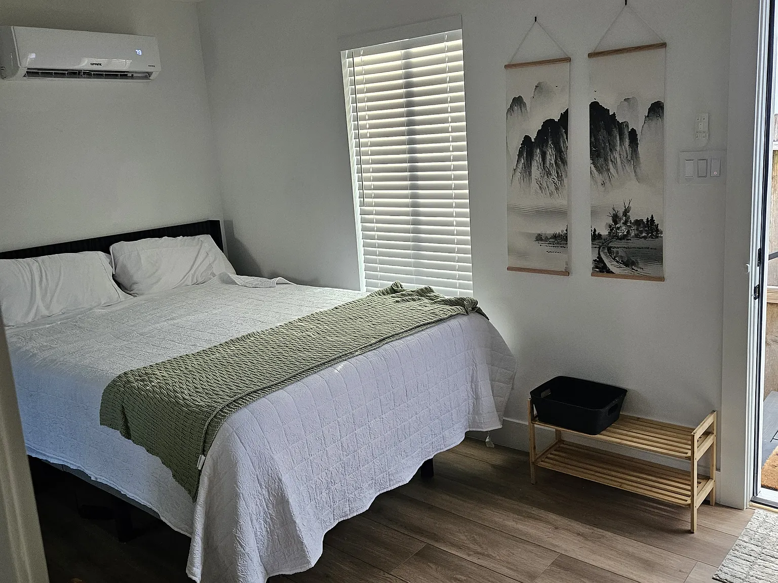 Studio, 265 sqft, $1,400 — Photo 2