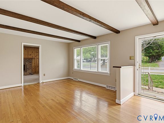 3rd image of 4910 Hackney Rd