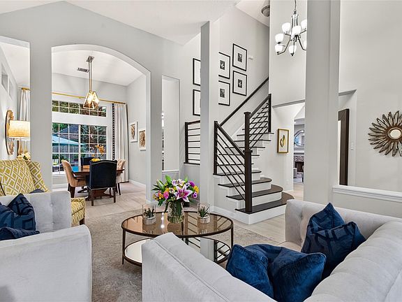 3rd image of 71 N Willow Point Cir