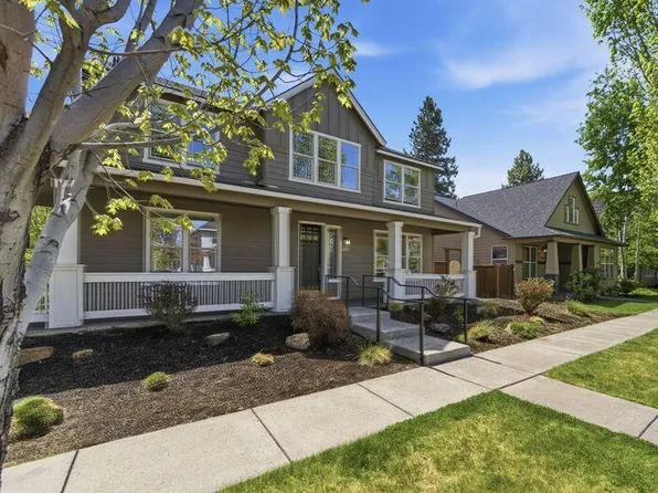 2417 Hosmer Lake Dr, Bend, OR 97703