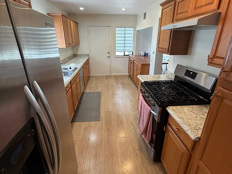 1343 W Norberry St — Photo 6
