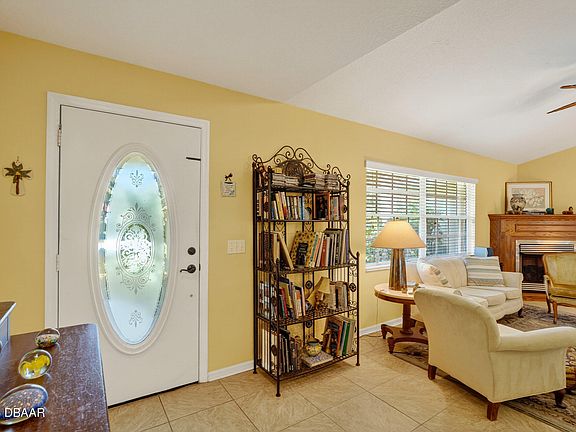 5th image of 2230 Sierra Dr