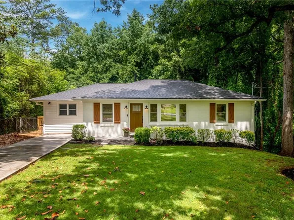 2093 Wildrose Dr, Decatur, GA 30032
