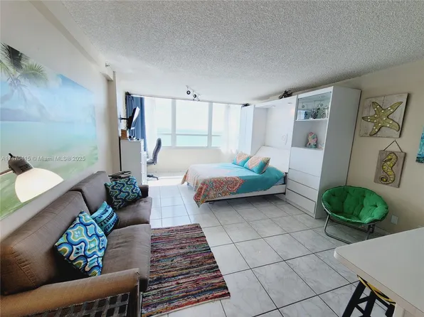 5445 Collins Ave APT 528, Miami Beach, FL 33140