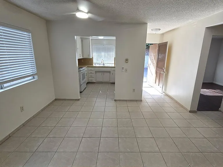 722 Franklin Ln #A & B — Photo 1