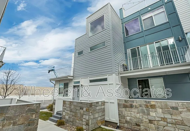 3586 S Xenon Dr — Photo 5