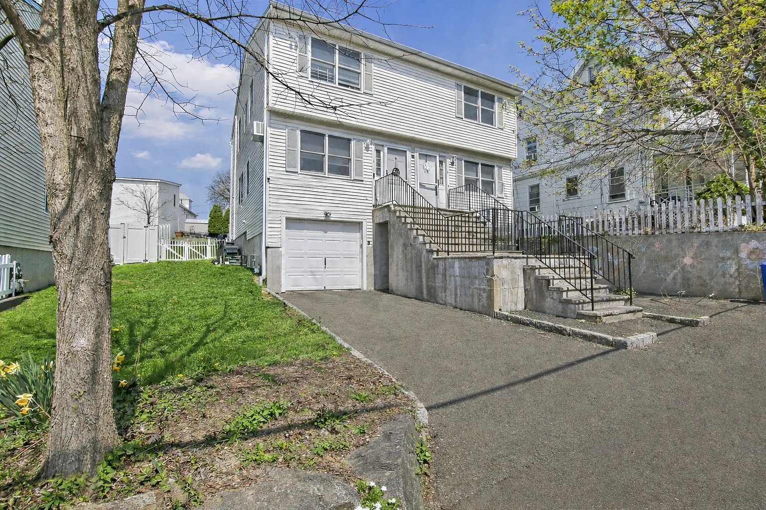 2 bed, 1.5 bath, 1696 sqft, $3,800 — Photo 1