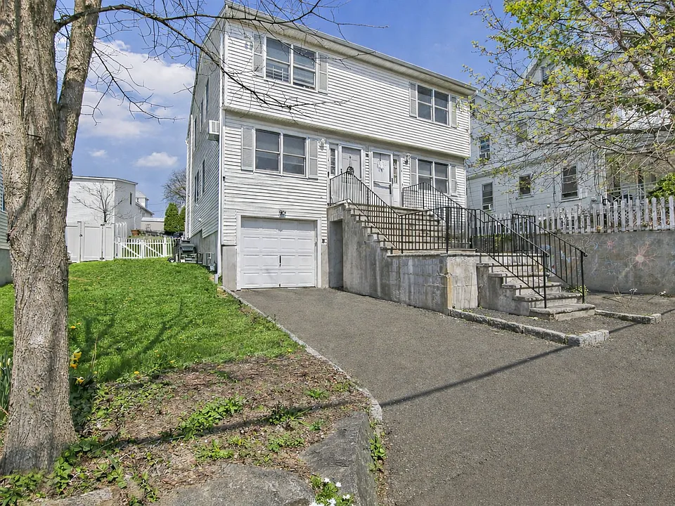 21 Division St #A