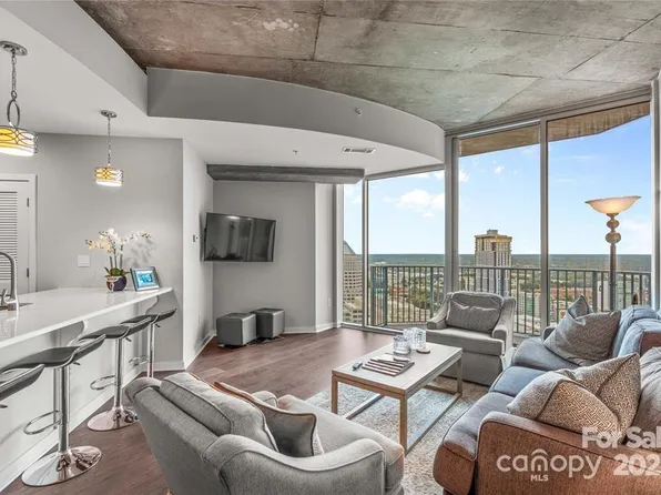 210 N Church St Unit 2613, Charlotte, NC 28202