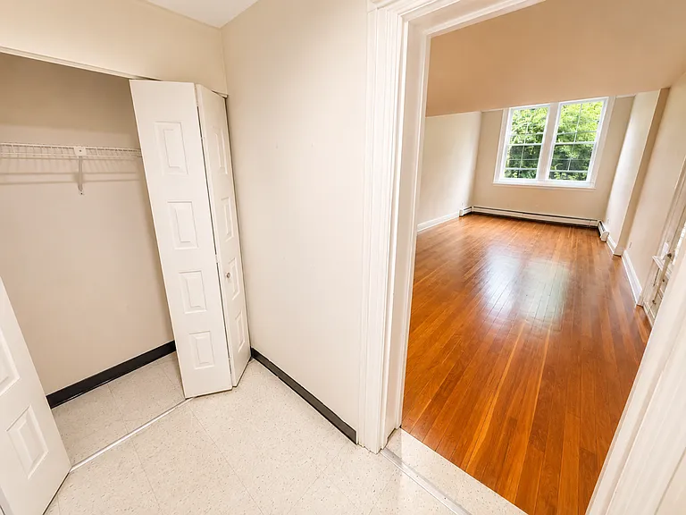 Israel Putnam Apartments — Photo 4