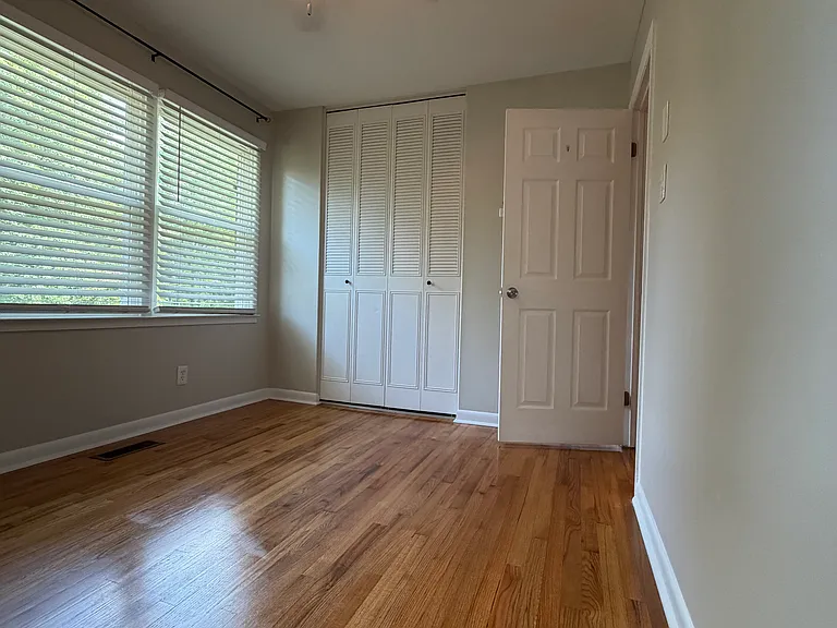 4807 Donvic Dr — Photo 13