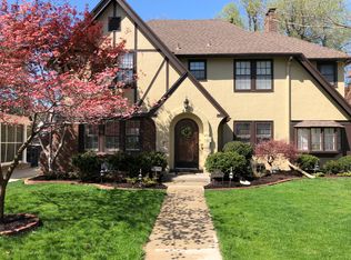 440 W Dartmouth Rd, Kansas City, MO 64113