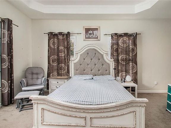 Photo of the room (Master Bedroom) available on rent