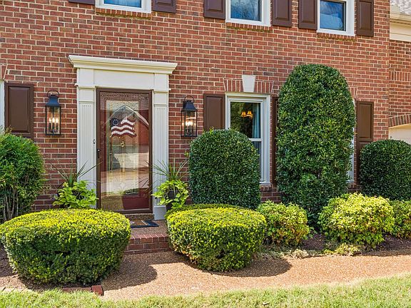 4th image of 854 Thatcher Way