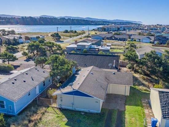 1705 Nw Dolphin Ln Waldport Or 97394 Zillow