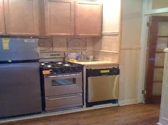 Rented by Adina Realty | media 75