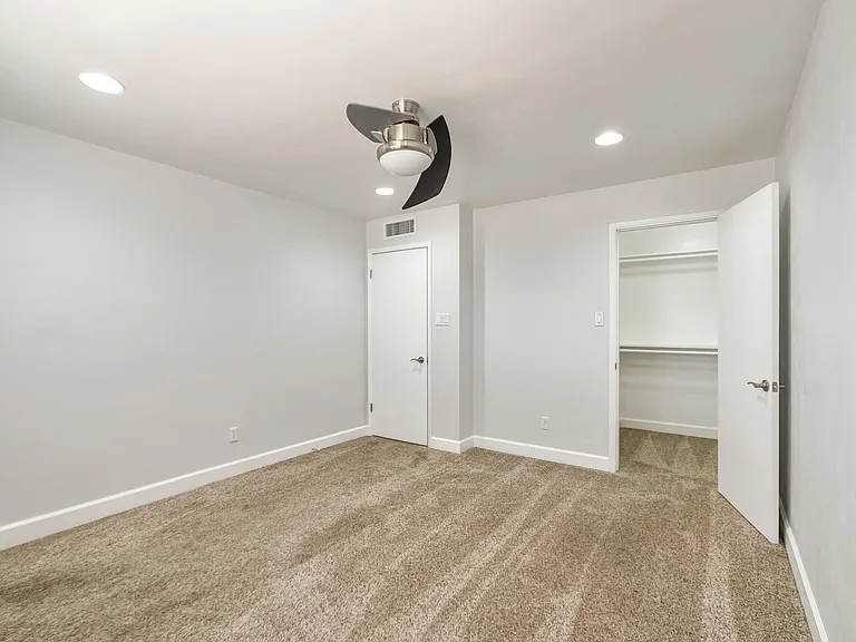 825 W Elna Rae St — Photo 14