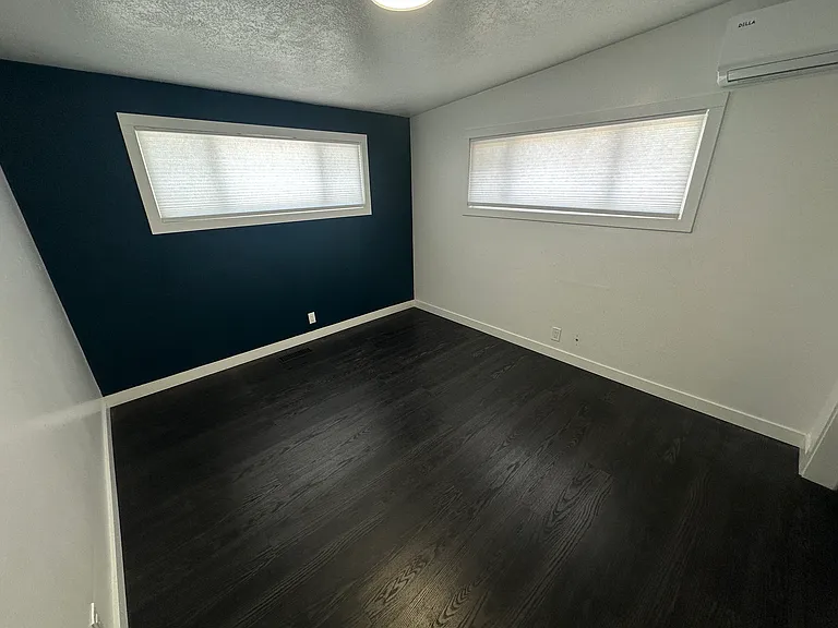 3335 S 1940 W — Photo 11