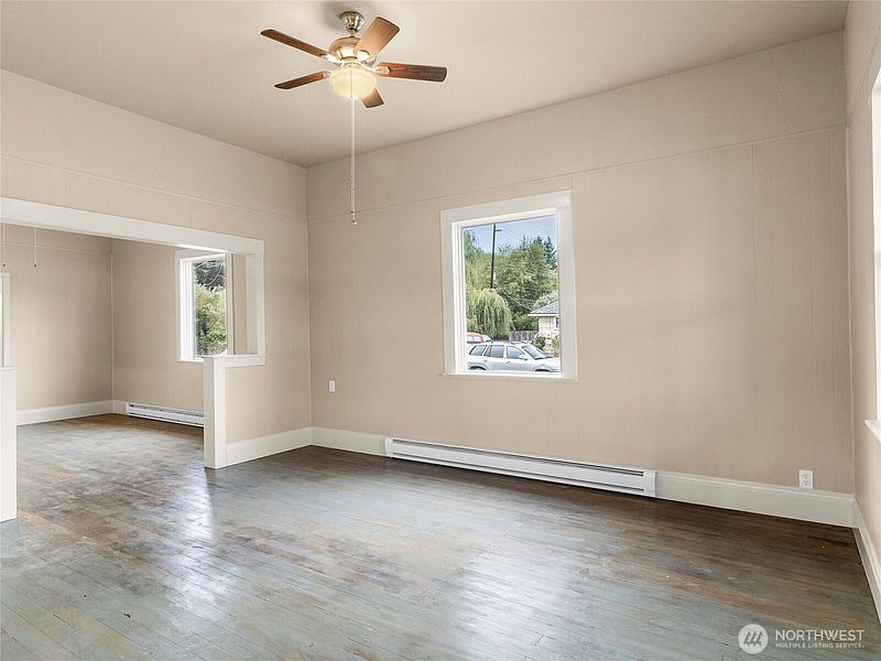 4th image of 801 SW Blvd