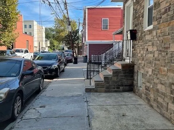 14 Meadow Street image 3 of 49